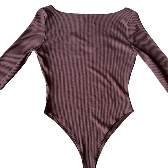 ✨Meshki Bodysuit - Picture 3 of 4